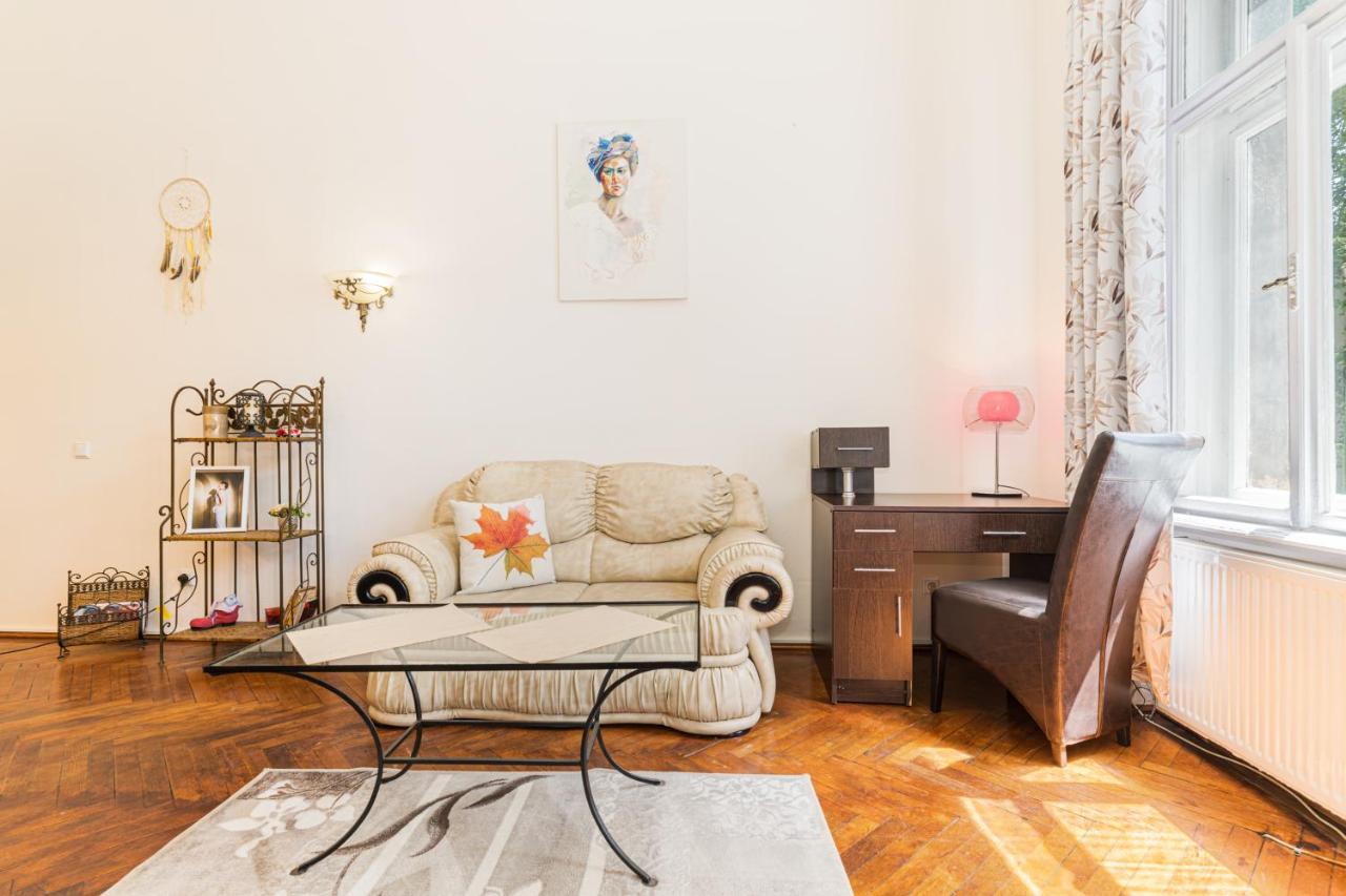 Sabin Apartments Private Parking Brasov Luaran gambar