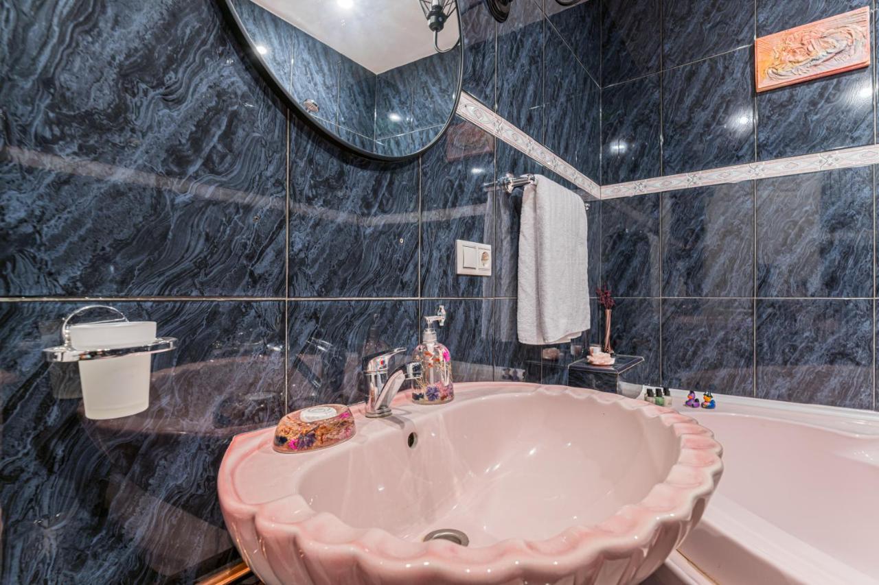 Sabin Apartments Private Parking Brasov Luaran gambar