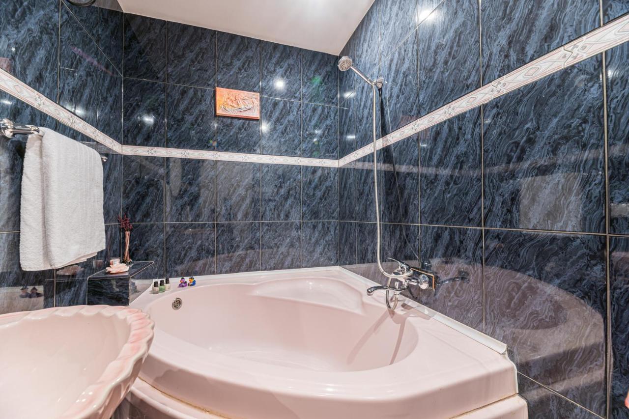 Sabin Apartments Private Parking Brasov Luaran gambar