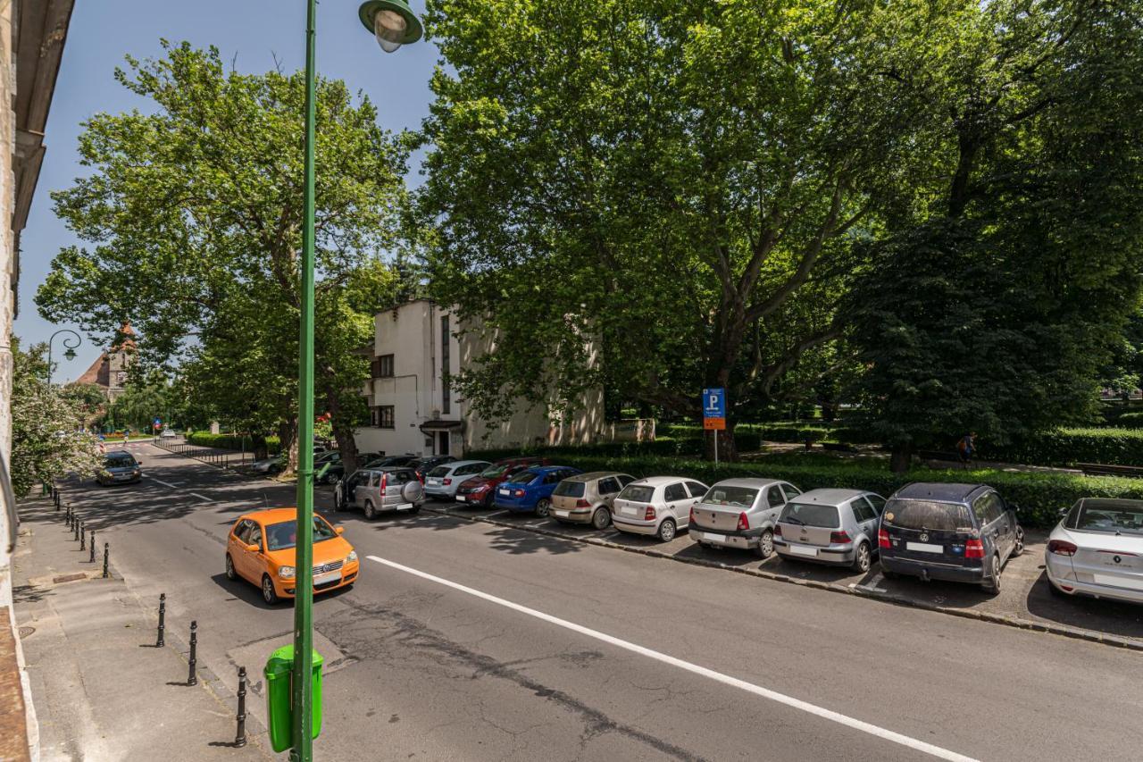 Sabin Apartments Private Parking Brasov Luaran gambar