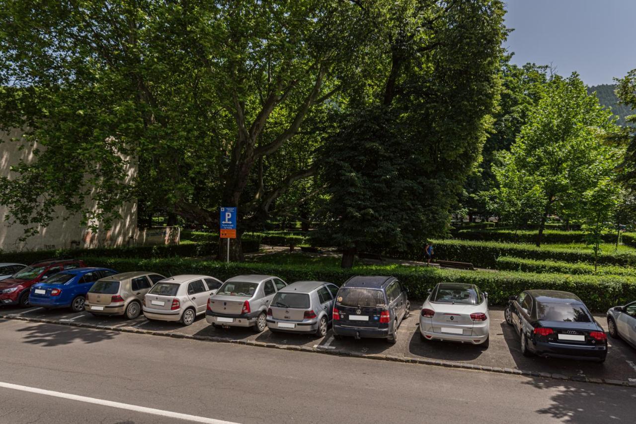 Sabin Apartments Private Parking Brasov Luaran gambar