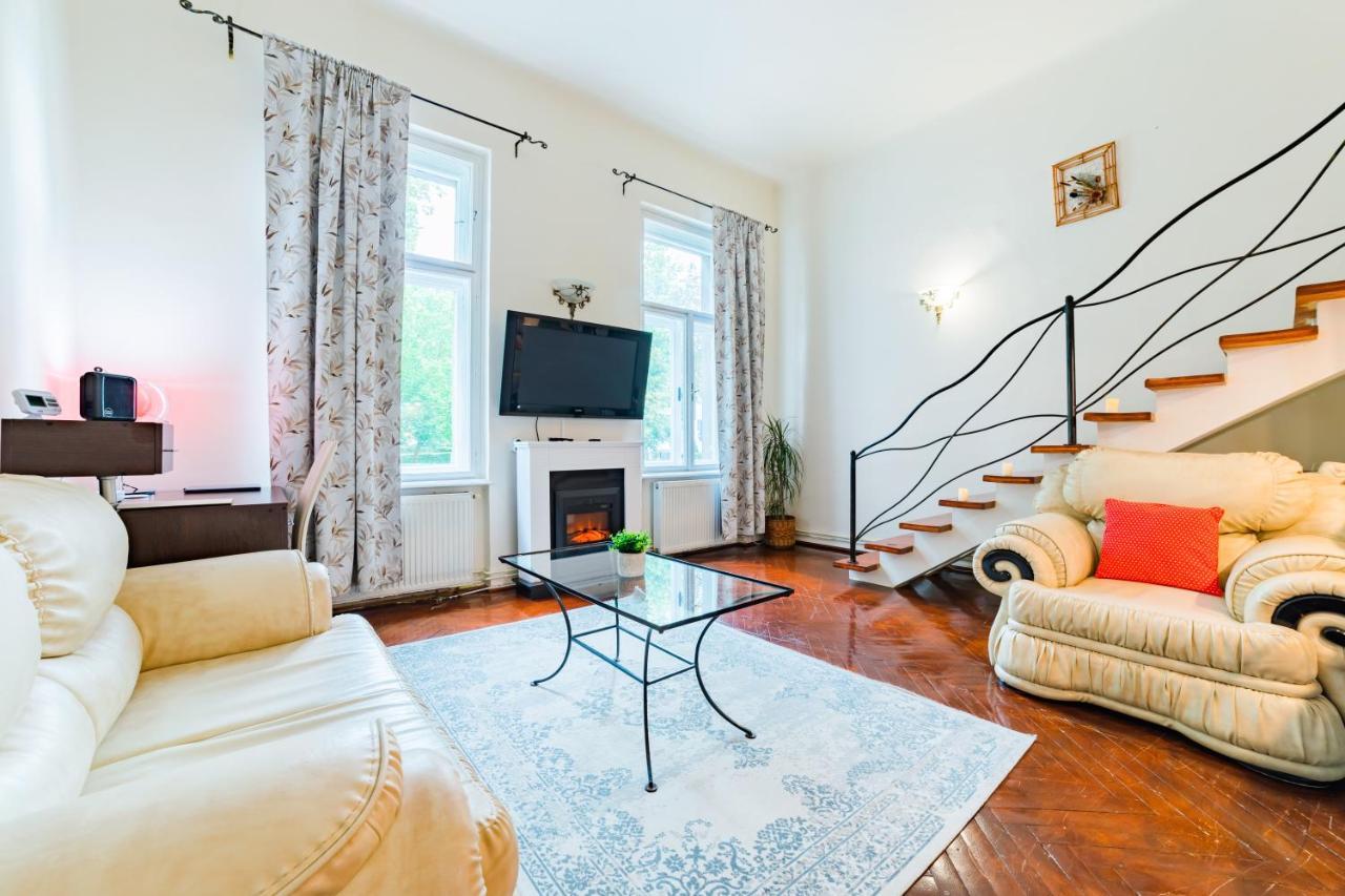 Sabin Apartments Private Parking Brasov Luaran gambar