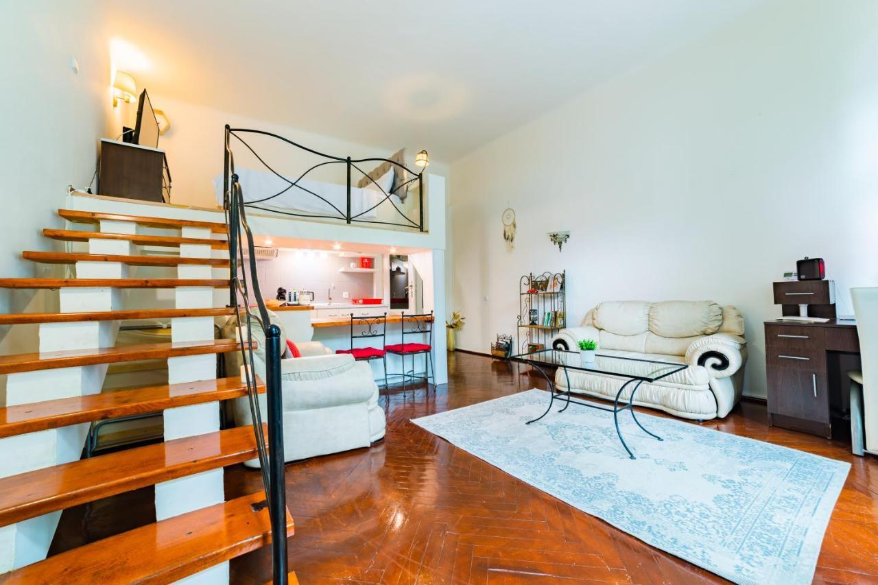 Sabin Apartments Private Parking Brasov Luaran gambar