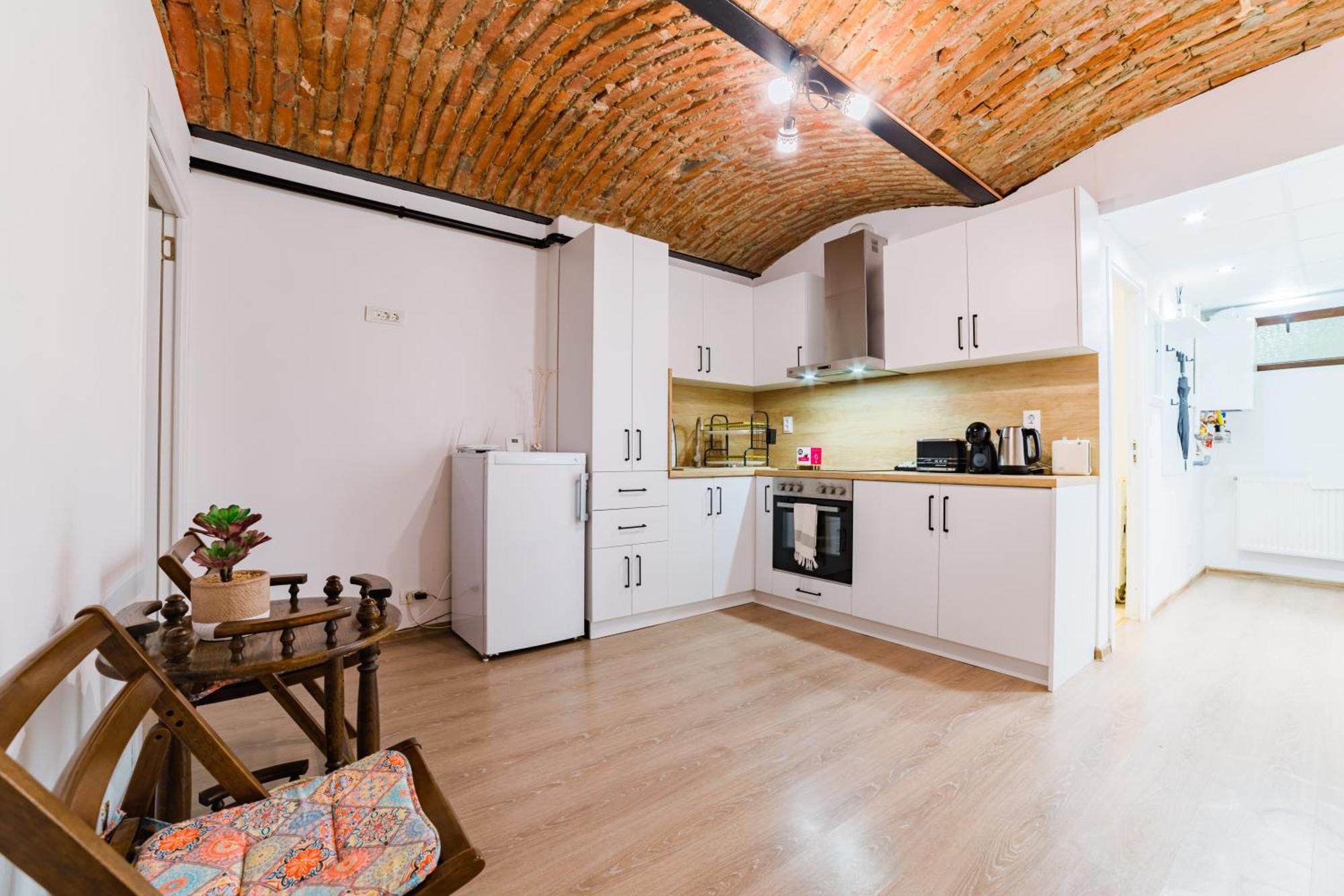 Sabin Apartments Private Parking Brasov Luaran gambar