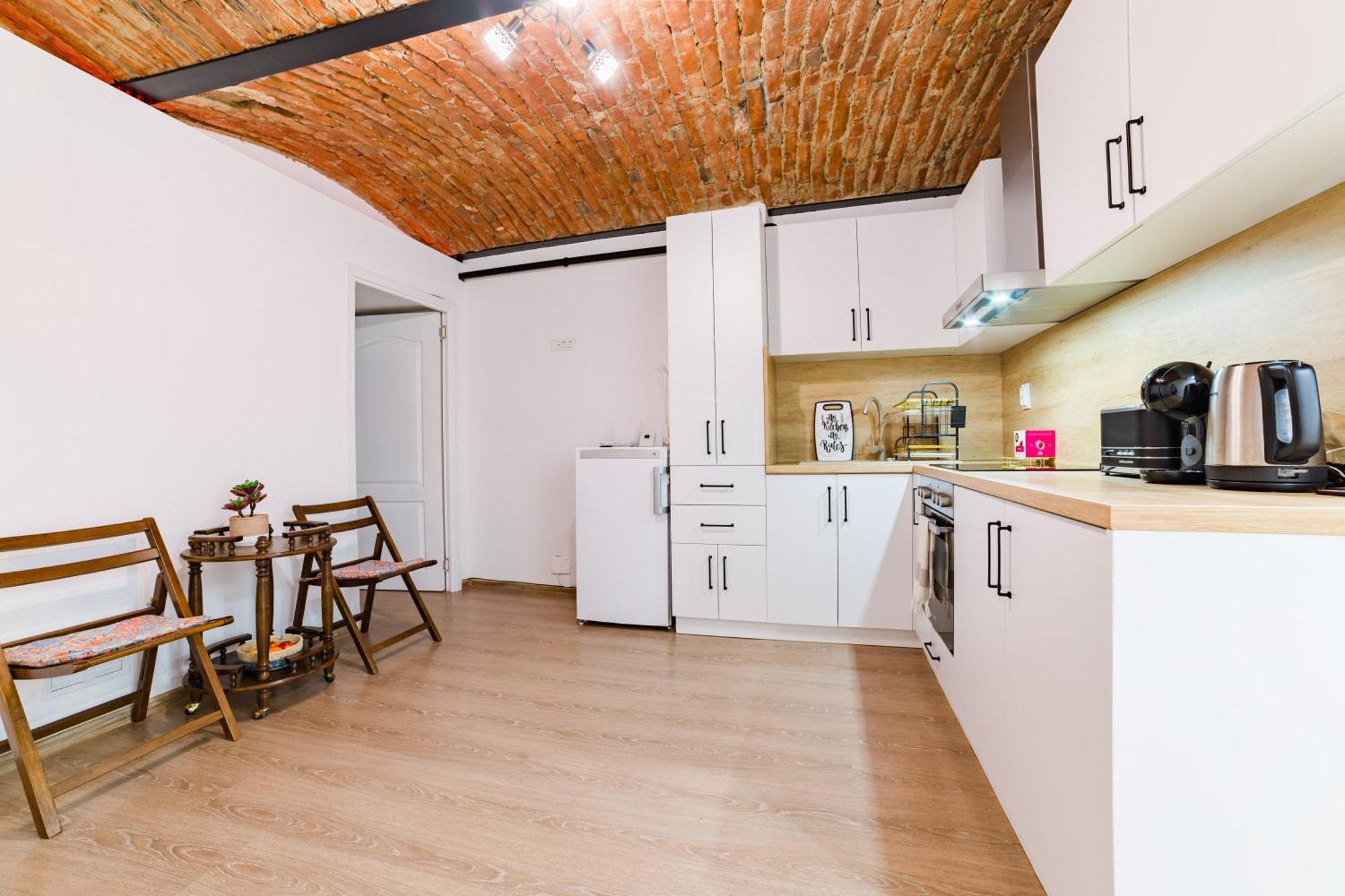 Sabin Apartments Private Parking Brasov Luaran gambar